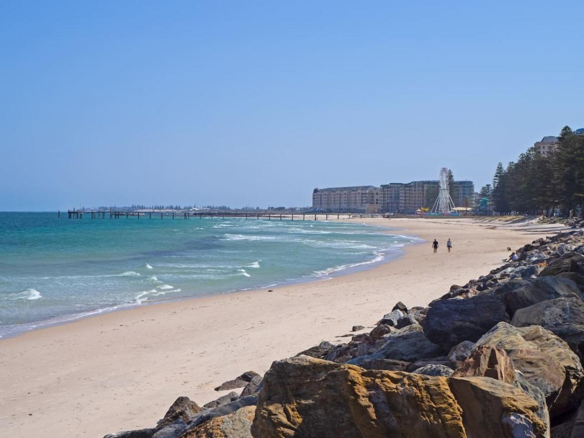 Beachfront Serenity Glenelg Apartment ภายนอก รูปภาพ