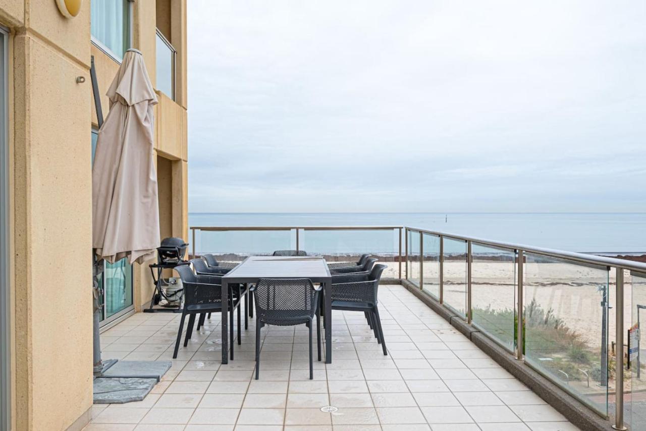 Beachfront Serenity Glenelg Apartment ภายนอก รูปภาพ